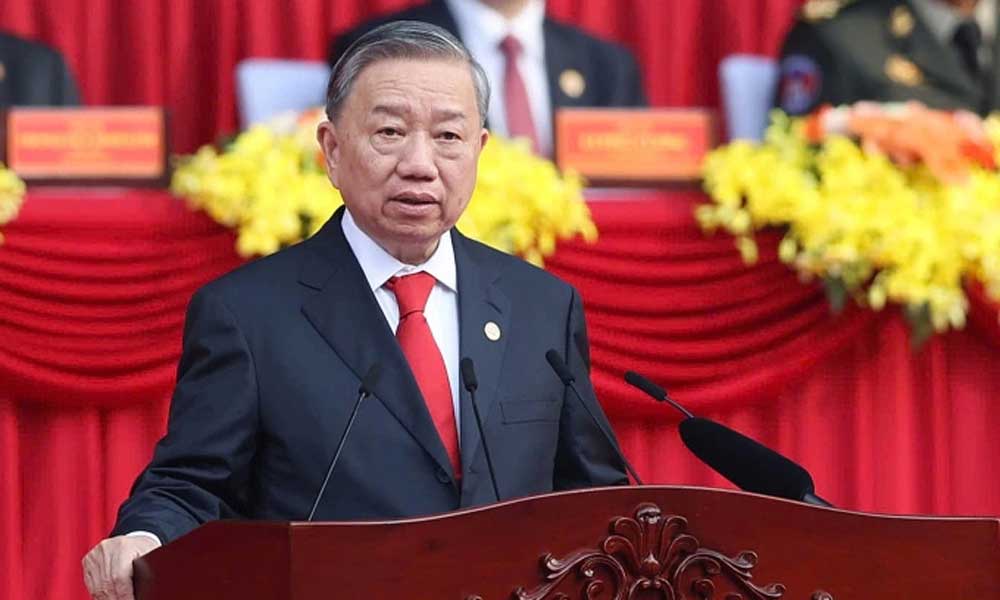 With its mettle, wisdom and strength, Vietnam continues to create miracles in new era: Party chief